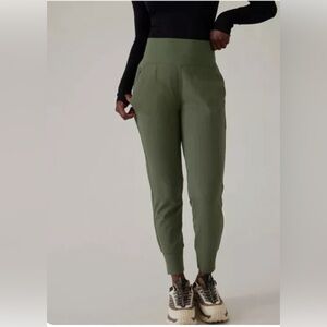 NWT Athleta Venice Jogger Fern Green Small Petite